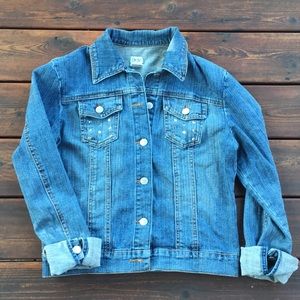 Women’s Denim/Jean Jacket
